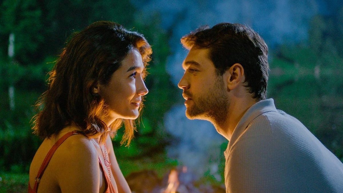 Кадры к сериалу "Повсюду ты/Везде ты"