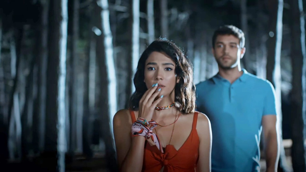 Кадры к сериалу "Повсюду ты/Везде ты"