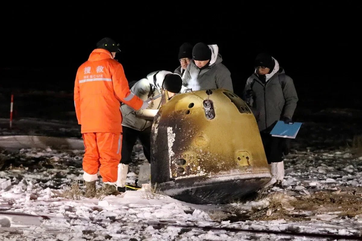 Судя по всему, устоявшаяся теория появления Луны может пасть под давлением неожиданных фактов: китайские ученые обнаружили в образцах реголита, собранного аппаратом «Чанъэ-5», форму чистого углерода —