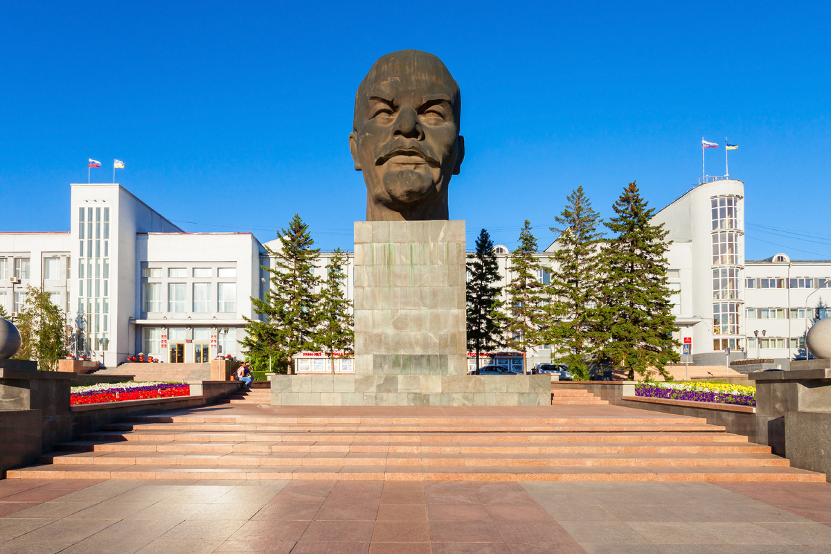 Памятник Владимиру Ильичу Ленину в Улан-Удэ