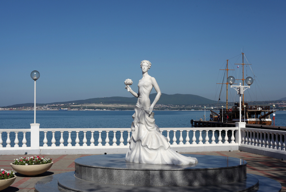 «Белая невесточка» на набережной