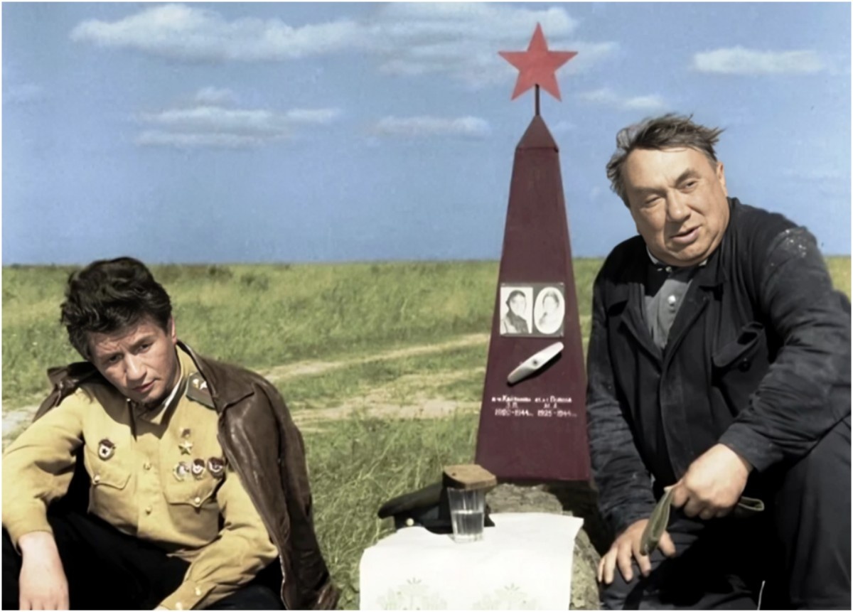 Кадр из фильма «В бой идут одни старики»