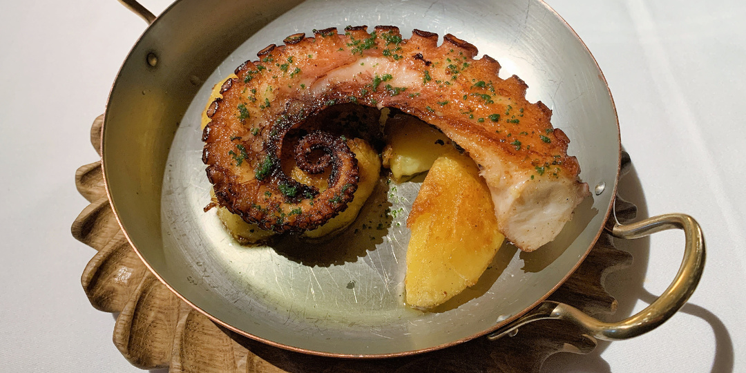 Красивый испано-португальский ресторан "Padron" на Пушкинской. Поужинали за 18.000 руб.