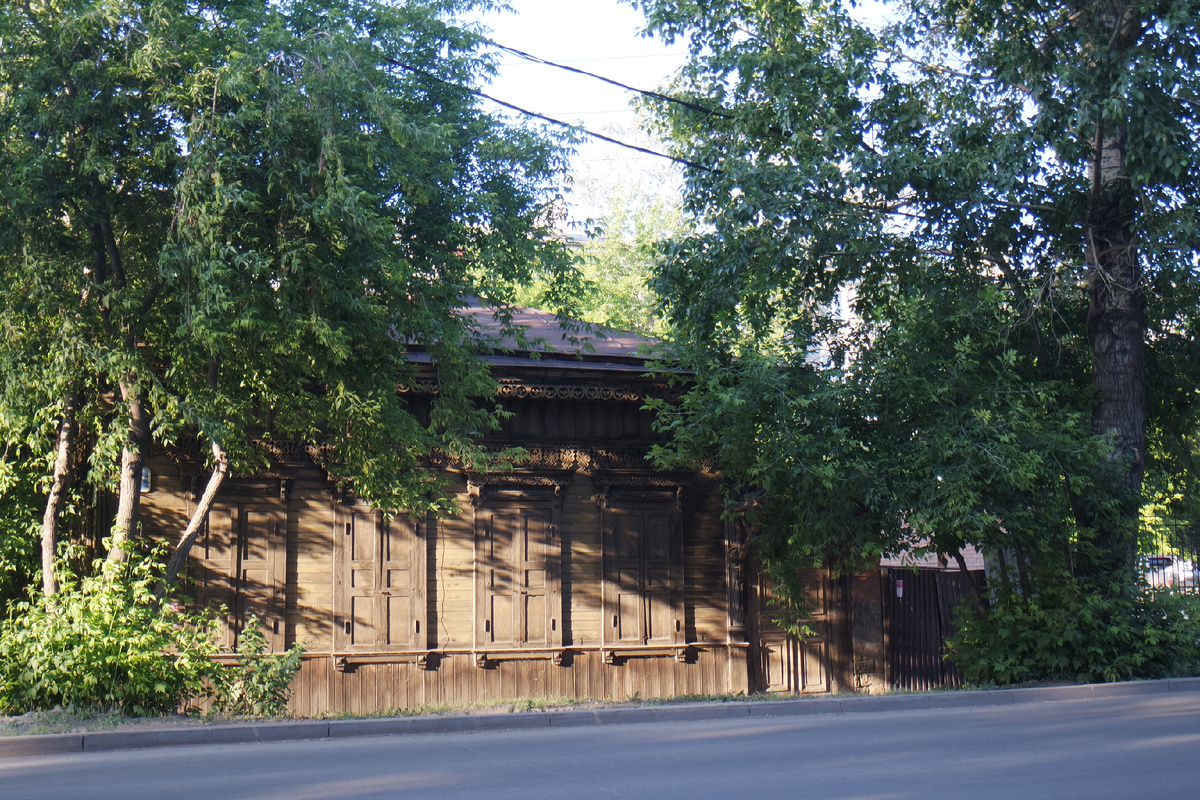 угол Уткина и Карла Либкнехта