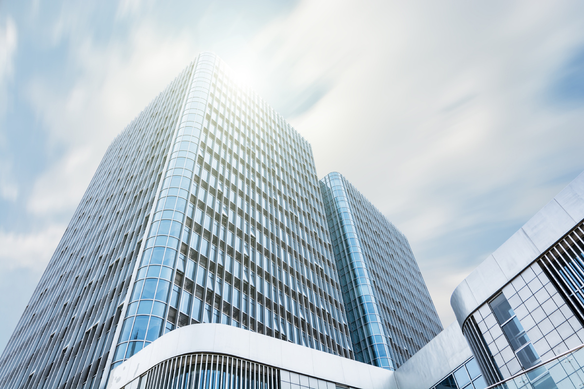 <a href="https://ru.freepik.com/free-photo/giant-building-with-sun_921709.htm#fromView=search&page=2&position=0&uuid=150b5189-570a-4de1-af4c-f2a7bcdacf18">Изображение от evening_tao на Freepik</a>