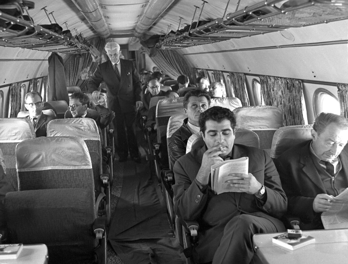 Пассажирский салон самолета Ту-134, 1964.
Лев Поликашин / Sputnik