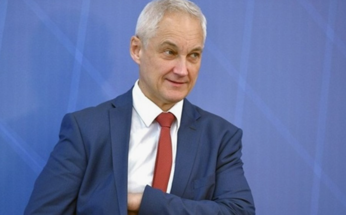 Хотя мы и ожидаем каких-то решительных действий здесь и сейчас. Реальные шаги министра указывают скорее на его предназначение в чём-то более масштабном и долгосрочном, нежели текущий конфликт. Поскольку его завершение вовсе не означает наступление мира!