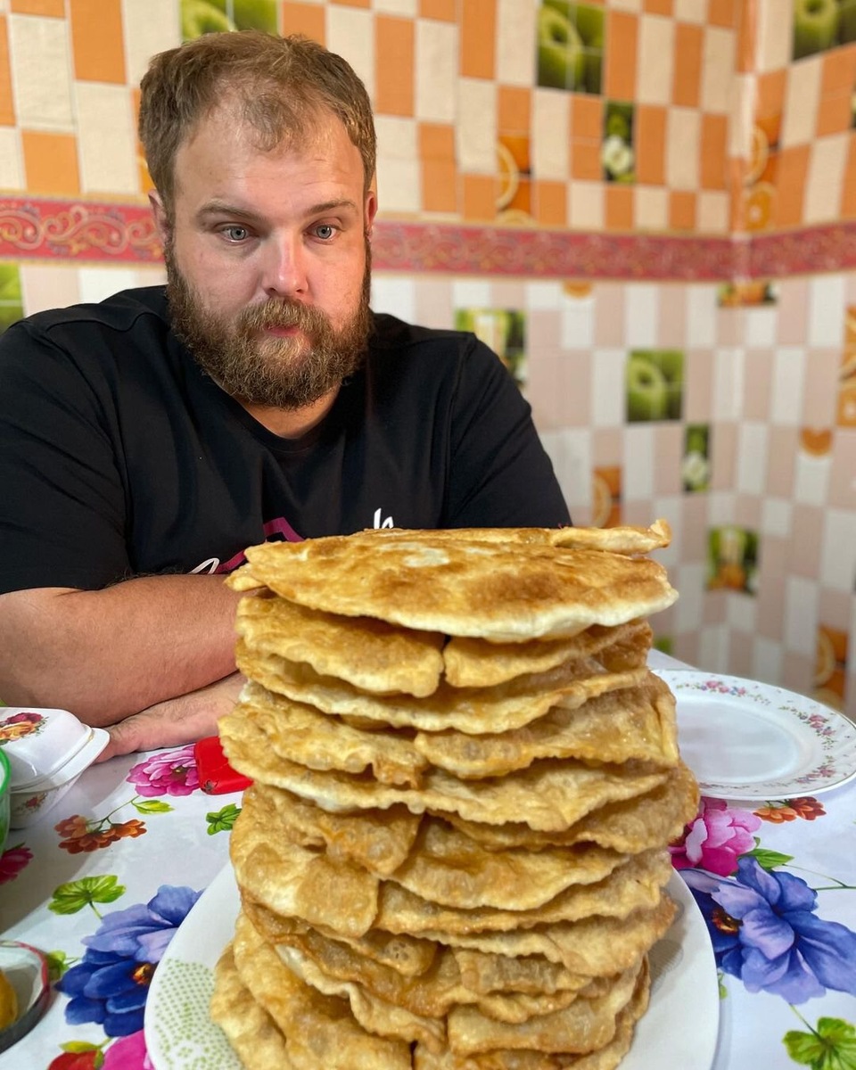 Либо еду за запчастями, либо свиней кормлю». Как живет Вася Пельмень –  чемпион по пощечинам | Sports.ru | Дзен