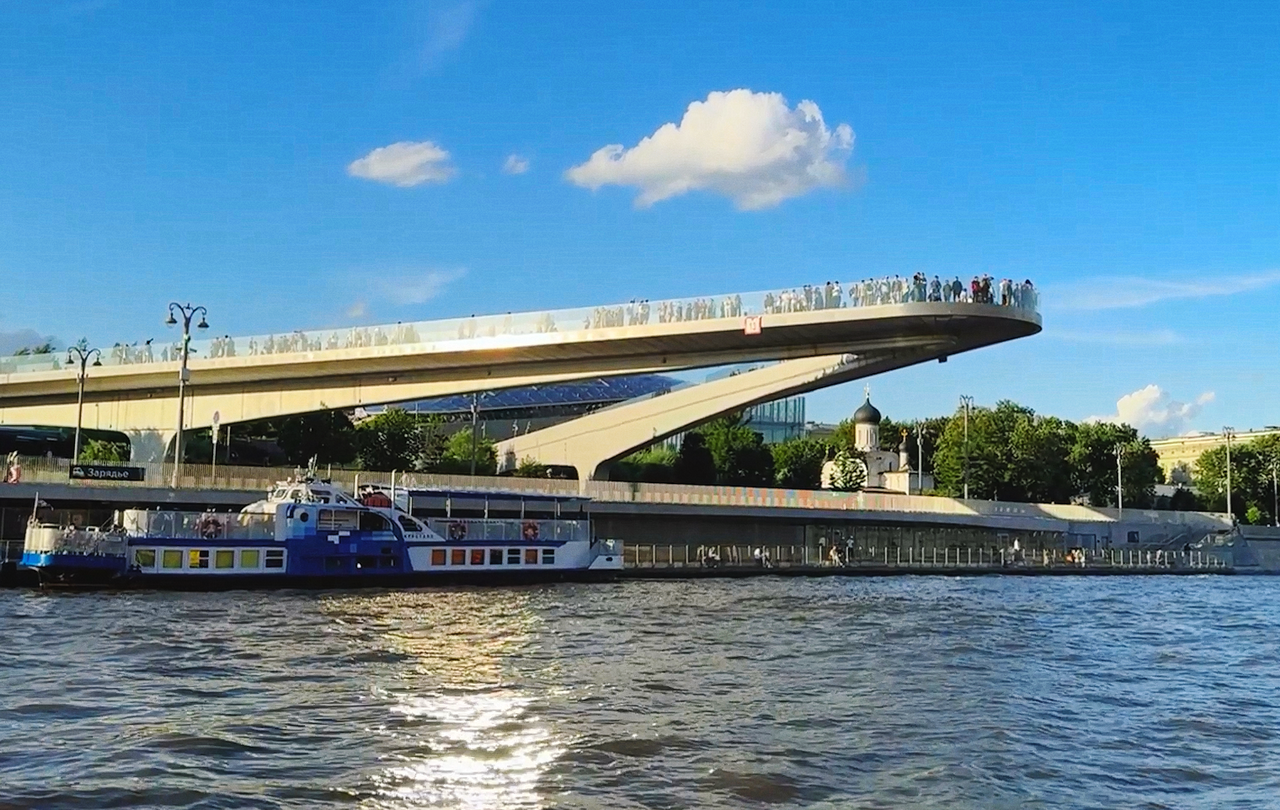 парк зарядье москва
