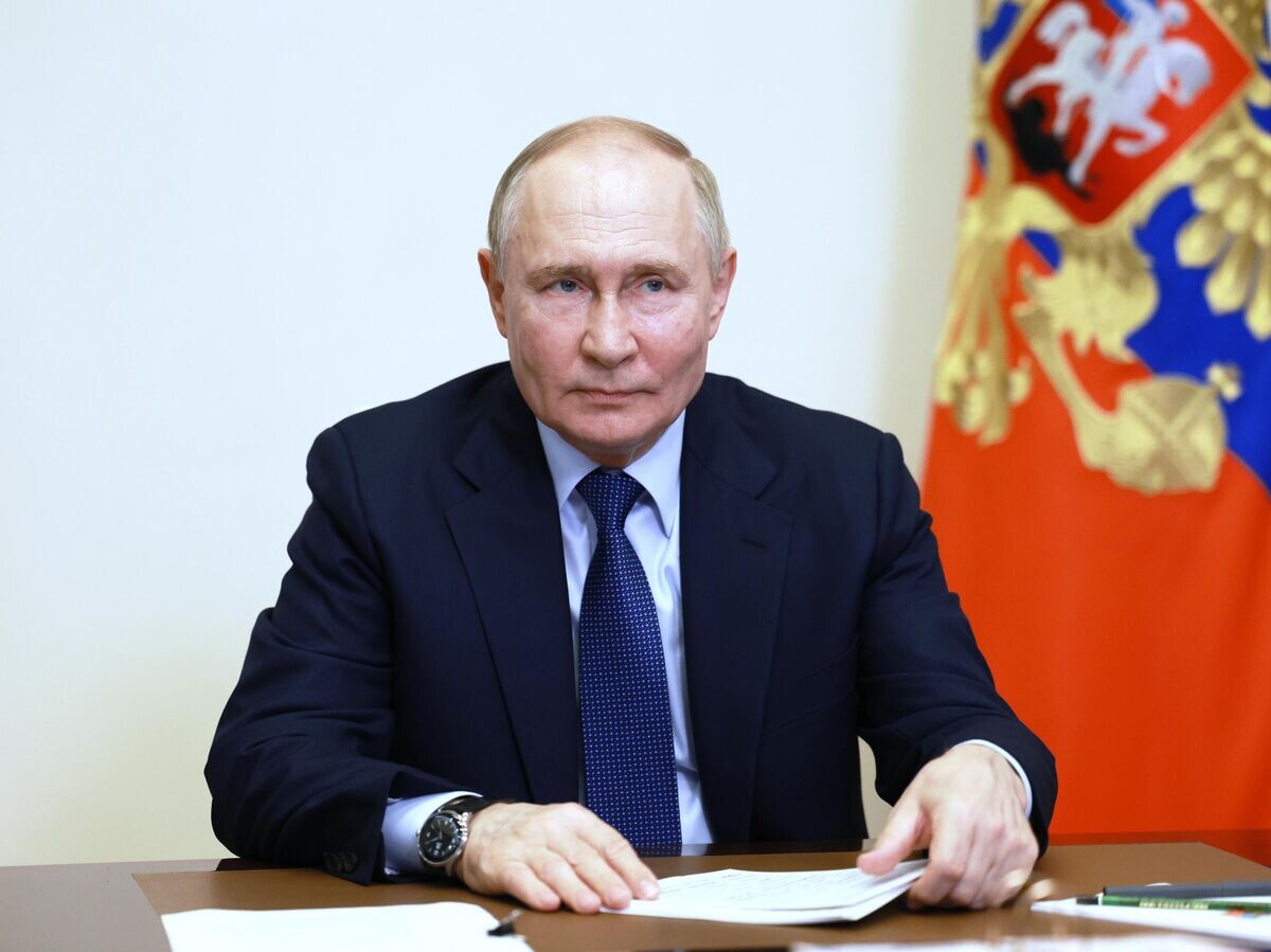    Президент РФ Владимир Путин в режиме видеосвязи проводит встречу с выпускниками программы кадрового резерва Высшей школы госуправления РАНХиГС© РИА Новости / POOL