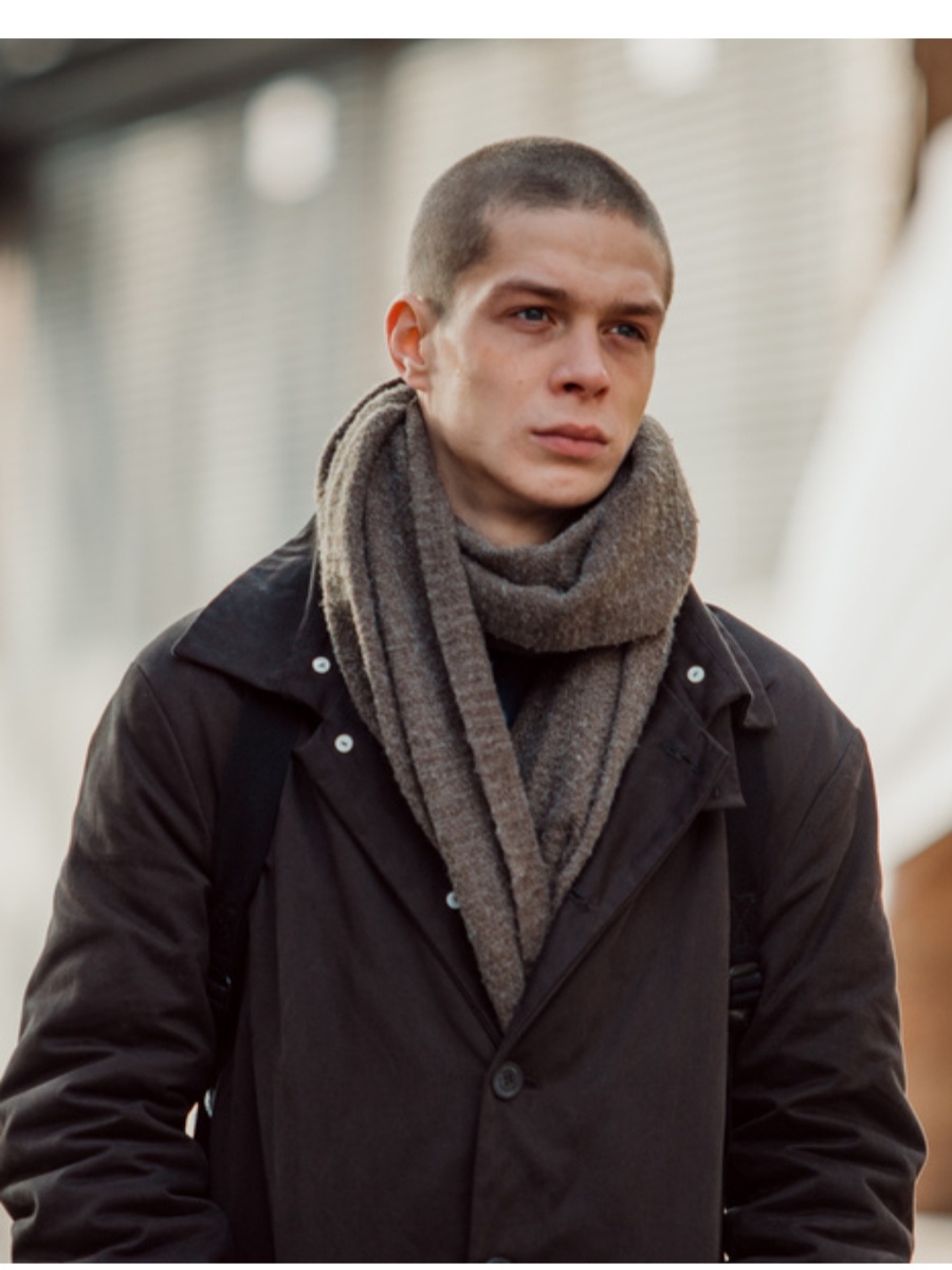 Глеб Калюжный в фильме "Чёрная весна"