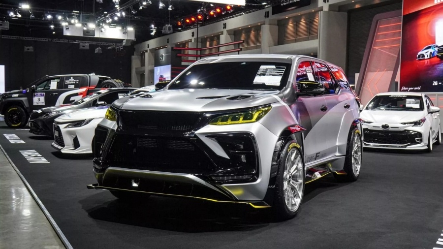 Toyota показал концептуальный внедорожник Hyper-F на Бангкокском автосалоне 2024, созданный на базе серийного Fortuner.