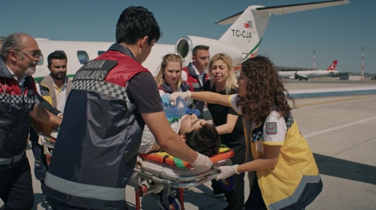 кадр из 1 серии второго сезона сериала "Зимородок 2" (НТВ, 2024)