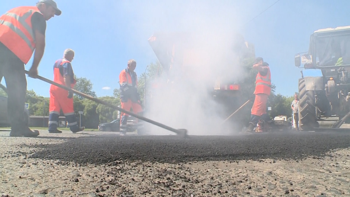    К ямочному ремонту ивановских дорог привлекут дополнительные бригады