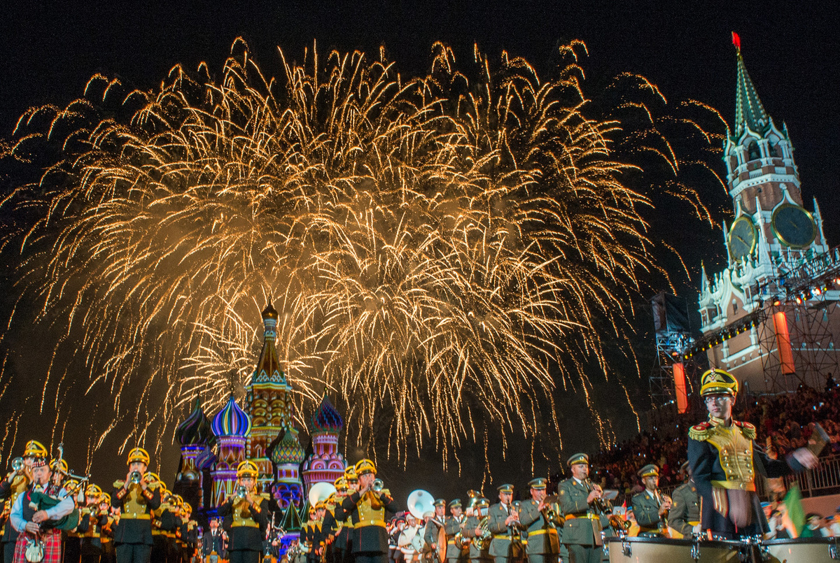 Салют на Красной площади