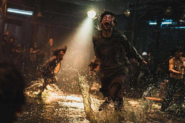 Кадр из фильма «Поезд в Пусан» / Next Entertainment World   📷