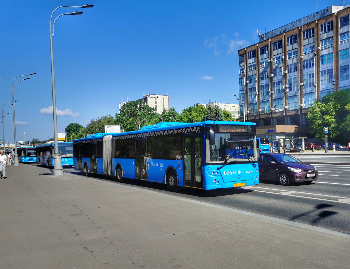 Автобус 192628 ЛиАЗ-6213 на маршруте № т70. Волоколамское шоссе.
