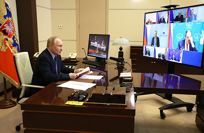    Владимир Путин. Совещание с постоянными членами Совета безопасности.пресс-служба президента России/kremlin.ru