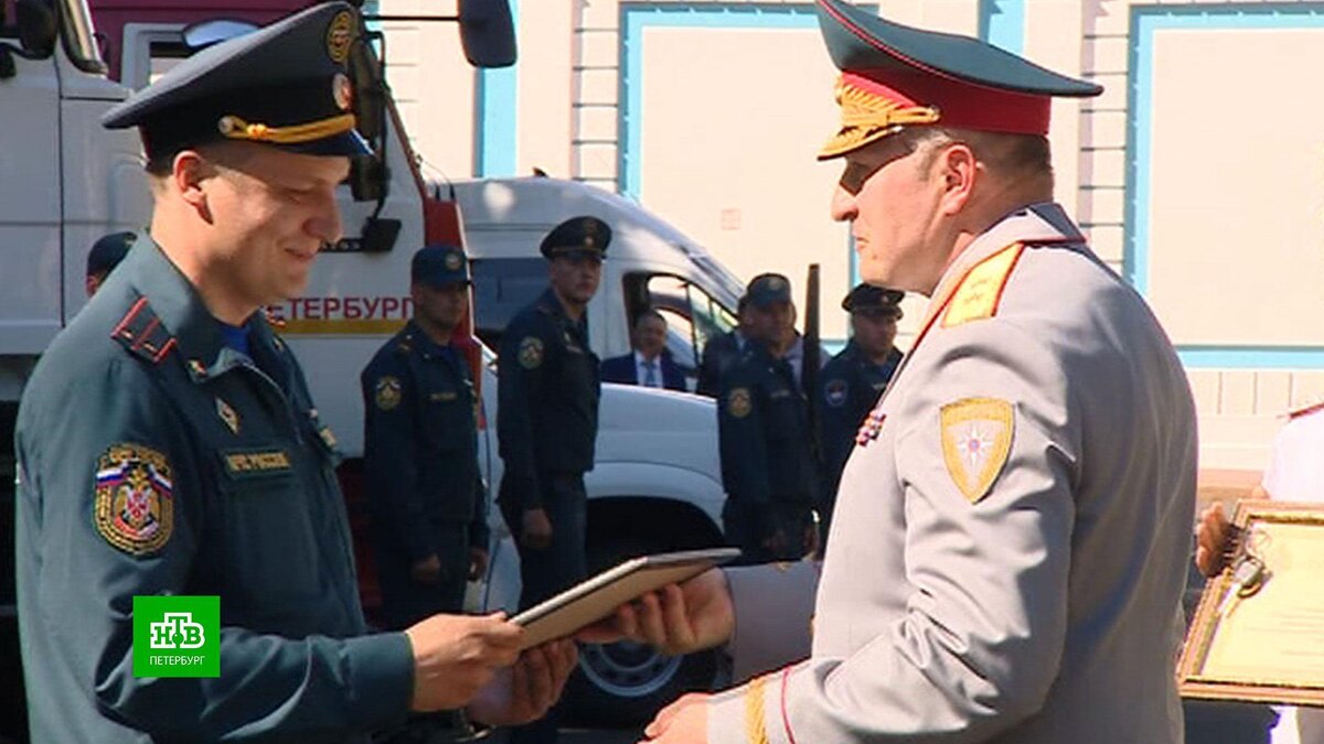 [ Смотреть видео на сайте НТВ ] В Петербург с большой деловой программой приехал министр по чрезвычайным ситуациям.