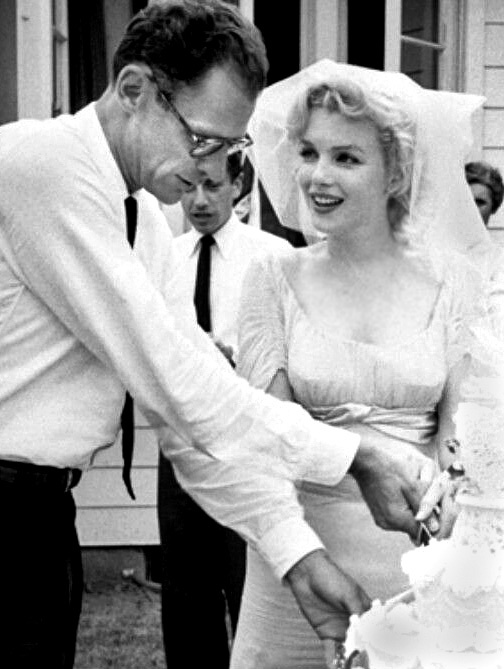   Свадьба Миллера и Монро (Фото: Macfadden Publications, Нью-Йорк, издатель Radio-TV Mirror, 1956, archive.org