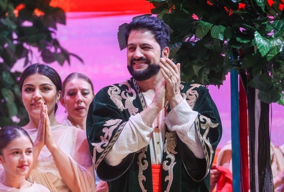    Юсиф Эйвазов