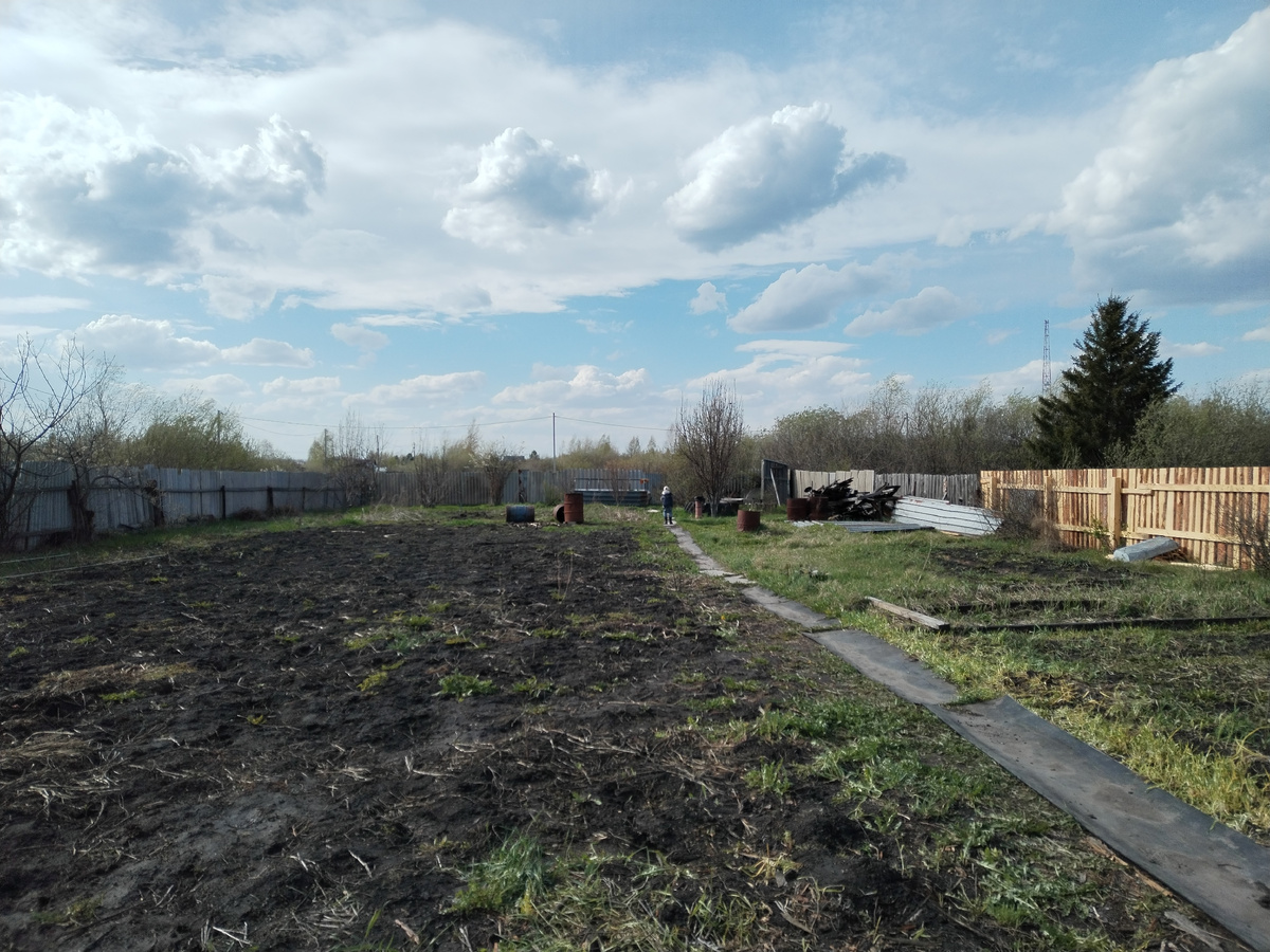 Пустовато, не правда ли? 