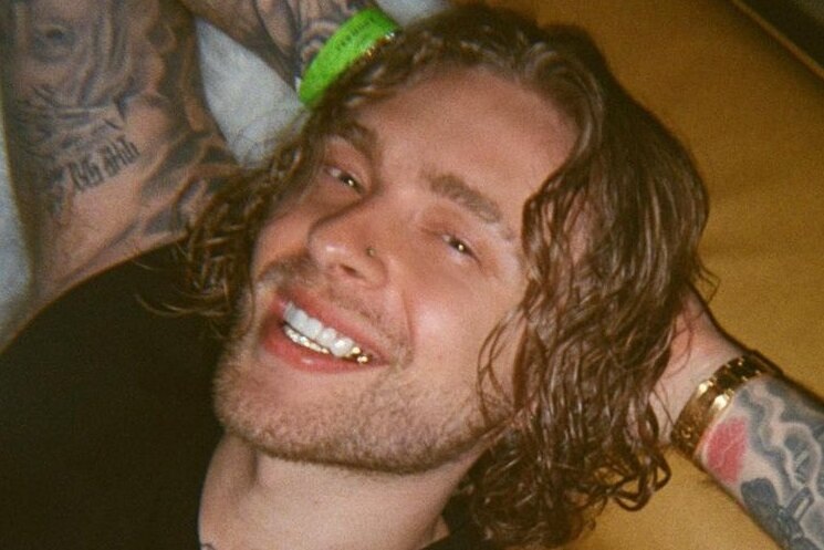     «Сделали меня сильнее»: Егор Крид обратился со сцены к Нюше и Вале Карнавал -- видео VOICE