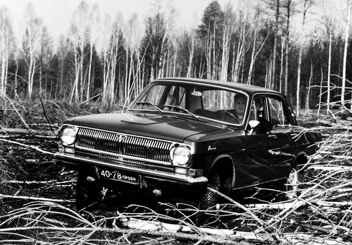 ГАЗ-24‑95 — полноприводная «Волга» с узлами УАЗ-469