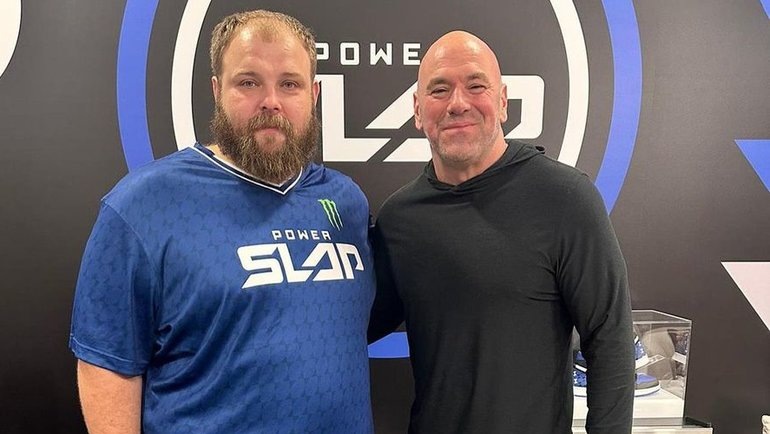    Василий Камоцкий (слева) и Дана Уайт. Соцсети