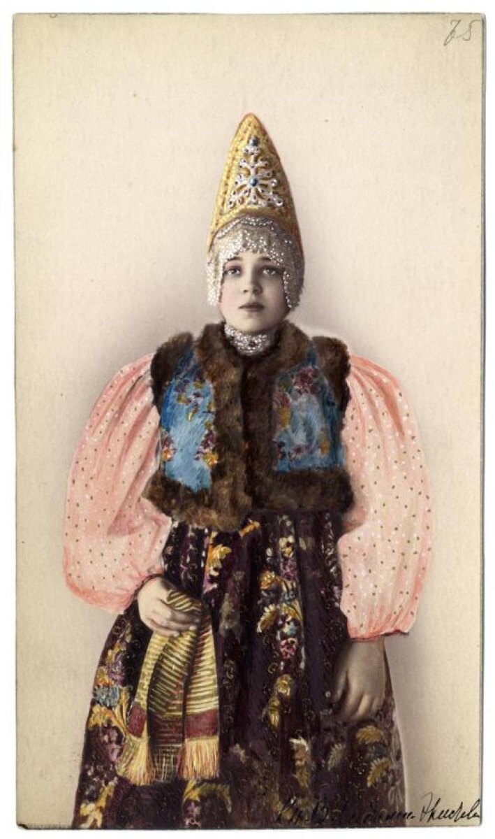 Кокошник Галичского уезда