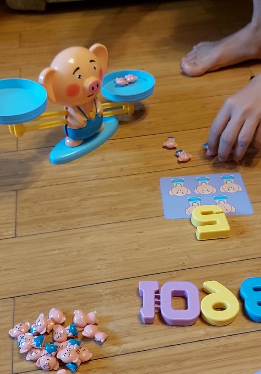 Эти весы у нас уже 4 года. Аккуратно сложены в коробочку, ждали своего часа, и он настал.