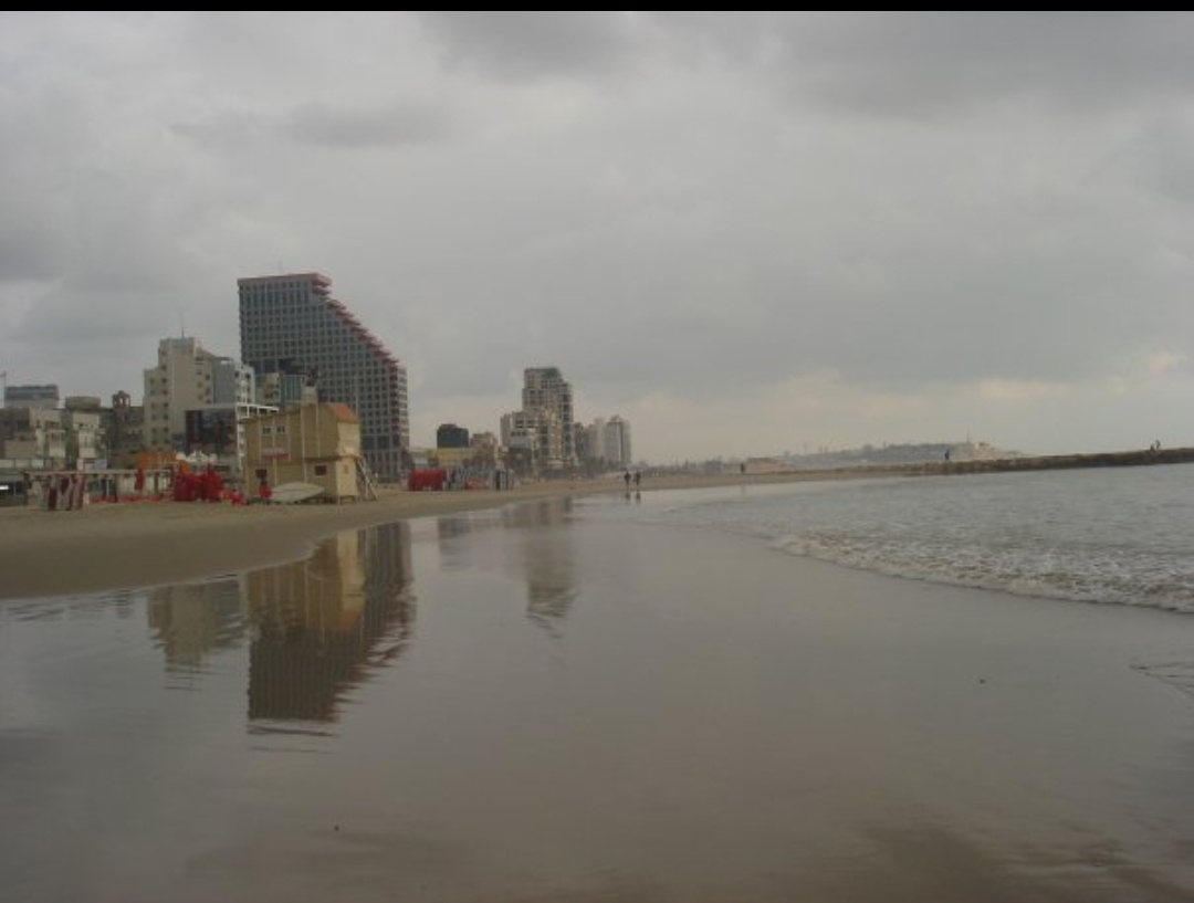 Набережная Тель-Авива 07 апреля 2008 года. Пасмурно. Весна.