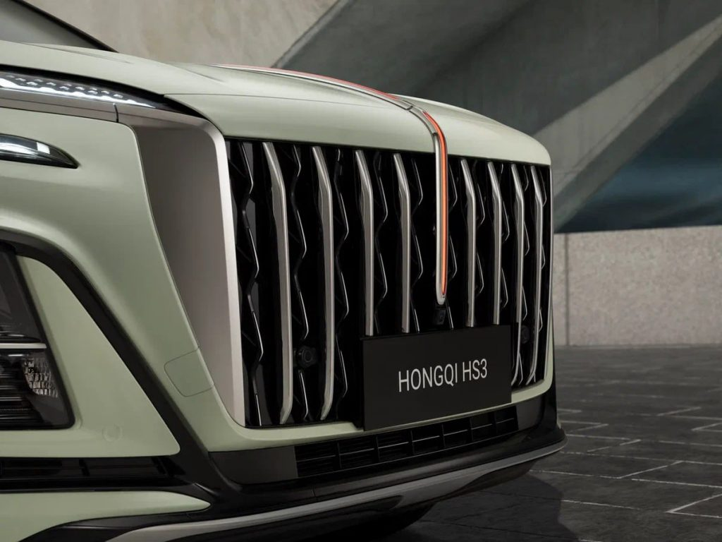 Фирменный дизайн решетки радиатора Hongqi HS3 