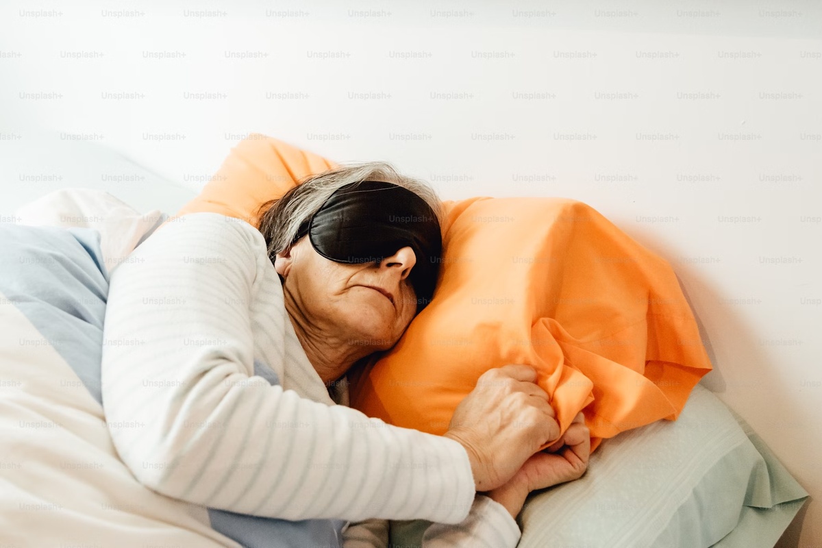    С возрастом апноэ во сне может усиливатьсяUnsplash
