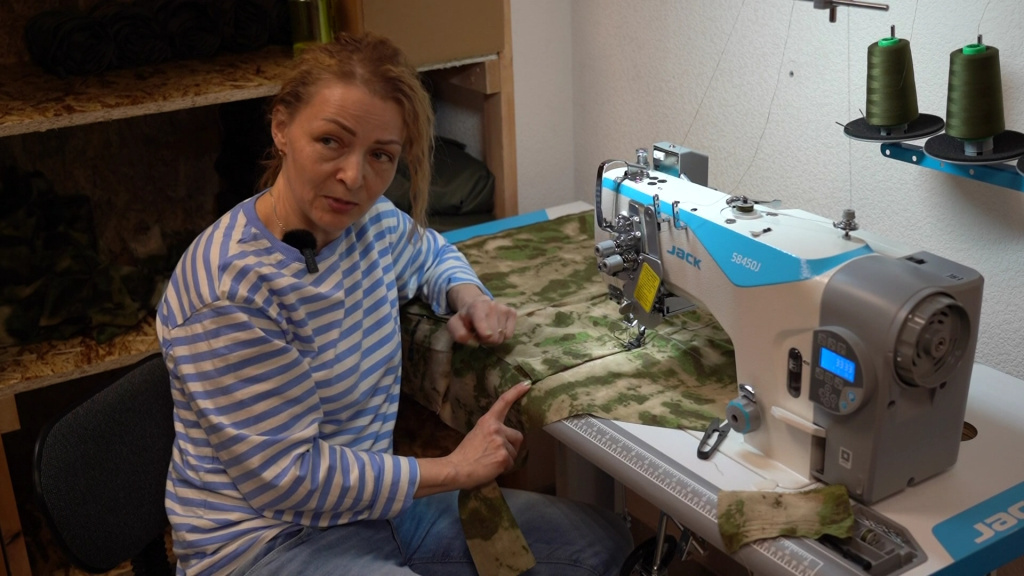    Волонтеры Сургута будут шить шевроны для участников спецоперации