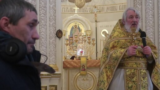 Грешник с умной крысой пришел. Яркий случай во время проповеди о.АЛександра КОПЯТКЕВИЧА! Как же она слушала умные речи нашего батюшки.