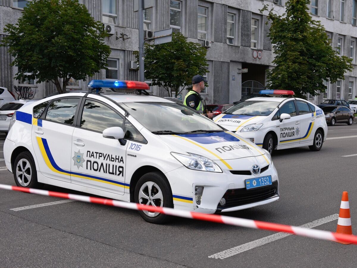    Ситуация у здания бизнес-центра "Леонардо" в Киеве© РИА Новости / Стрингер