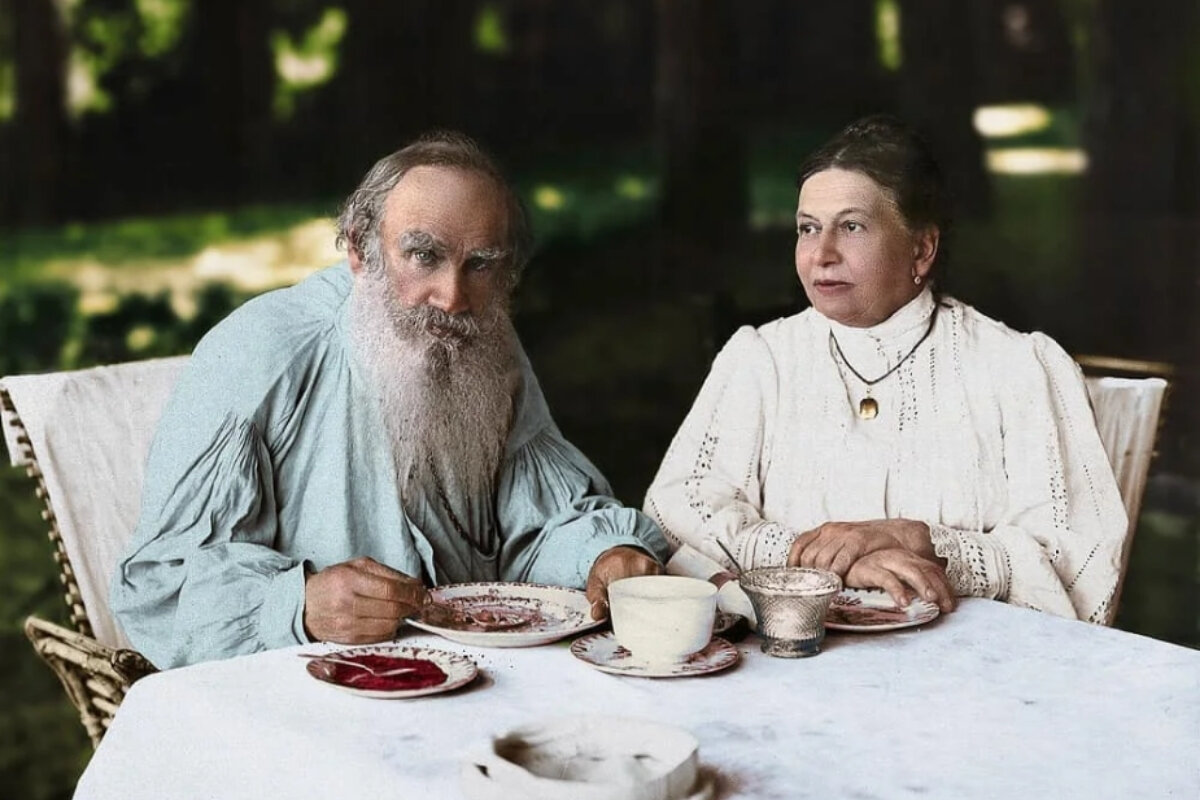 Лев Толстой употребил ботвинью 