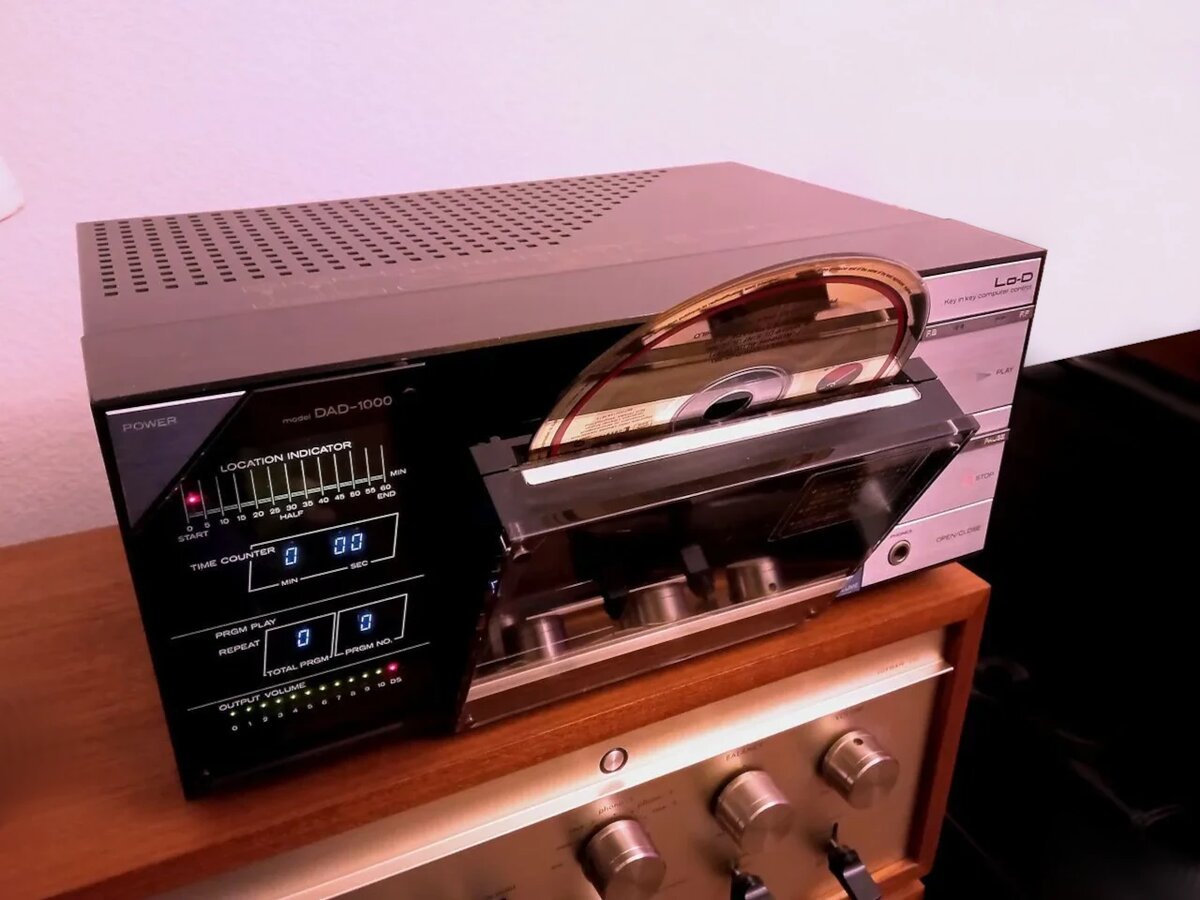 Hitachi DA-1000