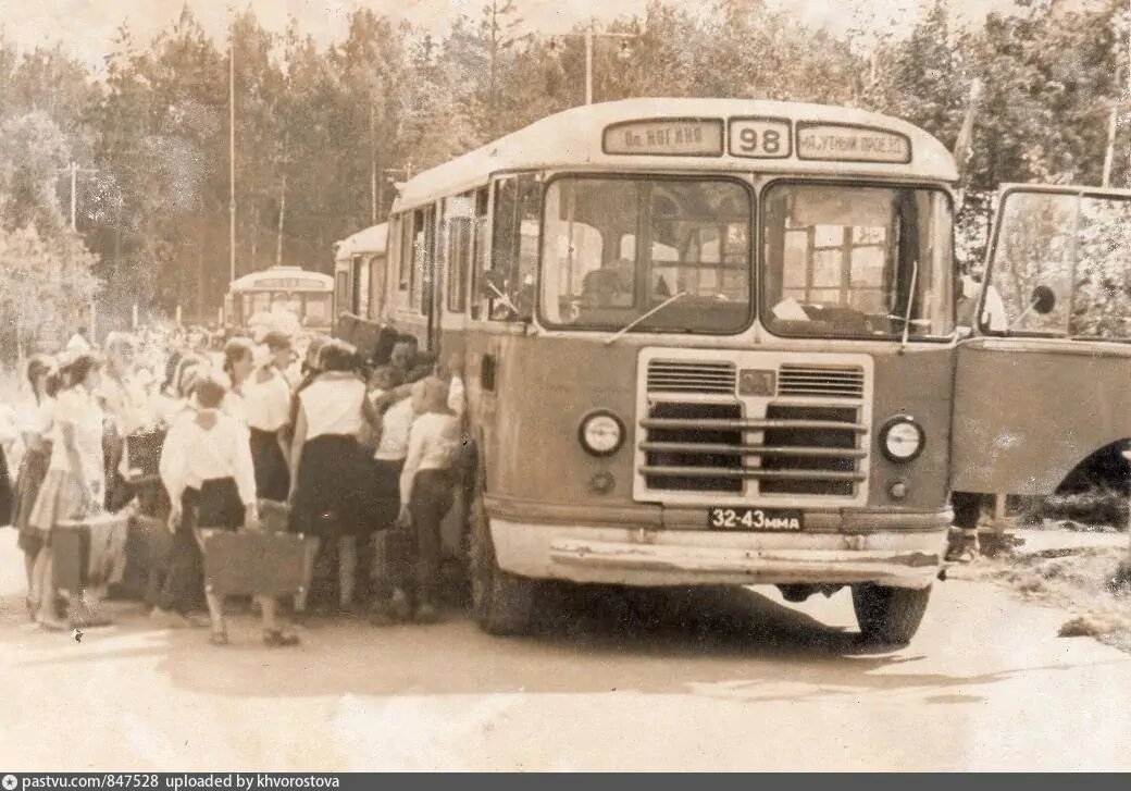 Пионерский лагерь "Ёлочка", 1960 – 1965 г. Источник https://pastvu.com/p/847528.