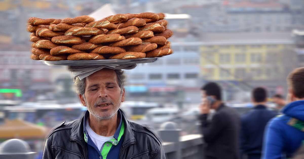 Еще турецкие бублики "симиты" можно продавать вот так.