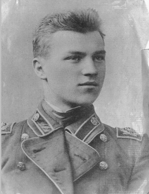 Ф. Сергеев (Артём) в молодости | Государственный каталог Музейного фонда Российской Федерации