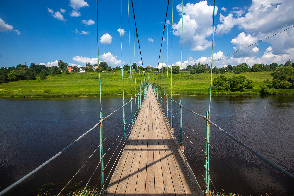 Самый длинный подвесной мост в Подмосковье. Село Каринское, Одинцовский городской округ. Московская область. Фото автора статьи 