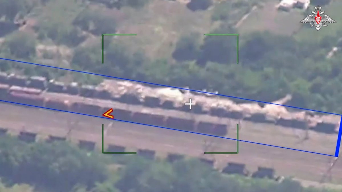 Министерство обороны России представило видео с уничтожением натовской и не только военной техники в районе Украинки.-1-2