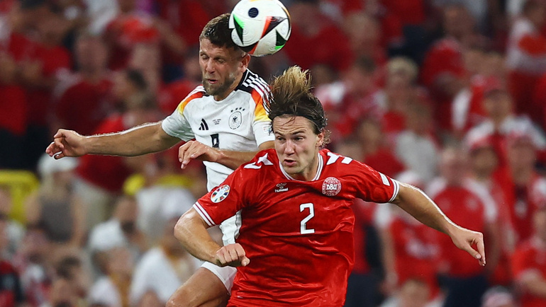    Никлас Фюллькруг и Йоахим Андерсен. Reuters