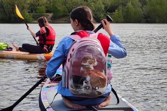    В таком рюкзаке Китти начинала осваивать водный вид спорта. Фото: Из личного архивa/ Вадим Метелёв