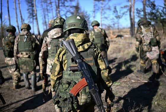    Военнослужащие ВС РФ
