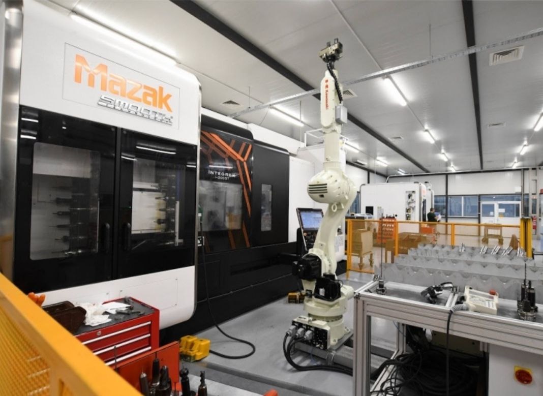 Станки (фото с сайта завода). Это вариант для мастеров высшей квалификации. Листайте вправо.