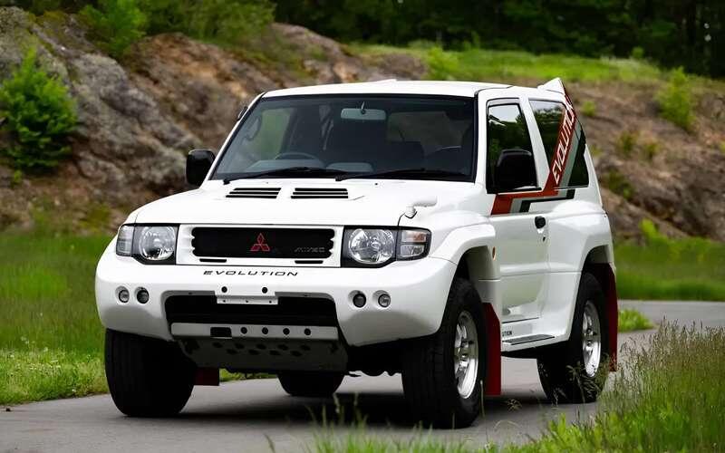    Mitsubishi Pajero Evolution