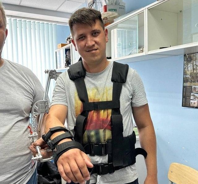    «Защитники Отечества» помогли ветерану СВО восстановить подвижность руки